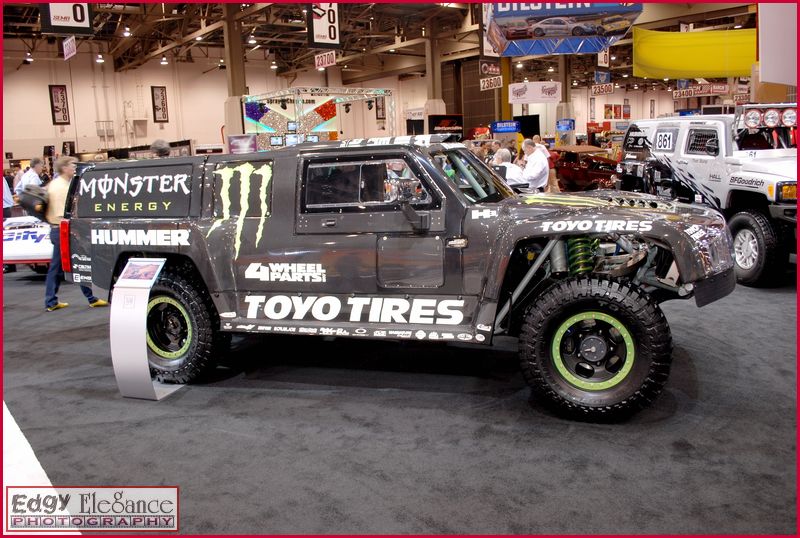 sema-2009-nikon-180.jpg